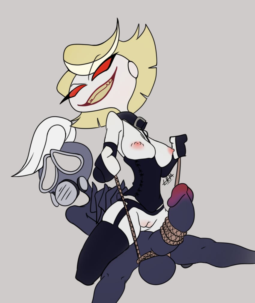 1boy 1girl 1girls 球 大阴茎 金发女郎 头发 乳房 项圈 紧身胸衣 Female_dommination Female_on_top femdom 吊袜带 防毒面具手套 grey_body 咧嘴 hazbin_hotel katie_killjoy_(hazbin_hotel) lrm 男性 男性/女性 男性_主导 主要_穿衣服 乳头 裸体 裸体阴茎 阴茎阴部绳索 捆绑 坐着 微笑 光滑皮肤 丝袜 绑​​球 绑到m_trench_(hazbin_hotel) vivienne_medrano 白色_身体 白色_头发